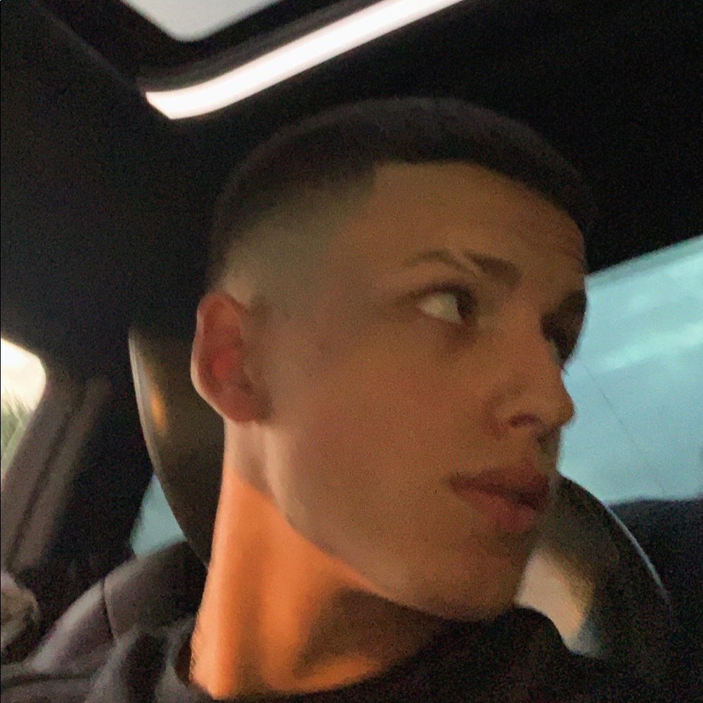 Meet your Posher, Leo